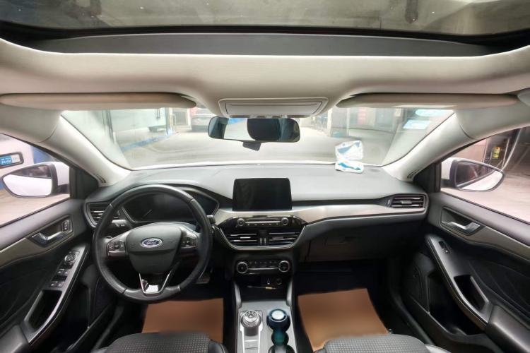 Used Ford Focus 2020 Sedan EcoBoost 180 Automatic Trend Edition Audio And AC Panel