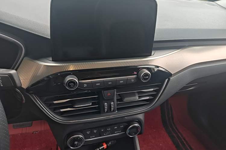 Used Ford Focus 2020 Sedan EcoBoost 180 Automatic Trend Edition Audio And AC Panel