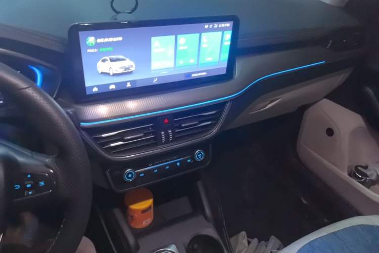Used Ford Focus 2020 Sedan EcoBoost 180 Automatic Trend Edition Audio And AC Panel