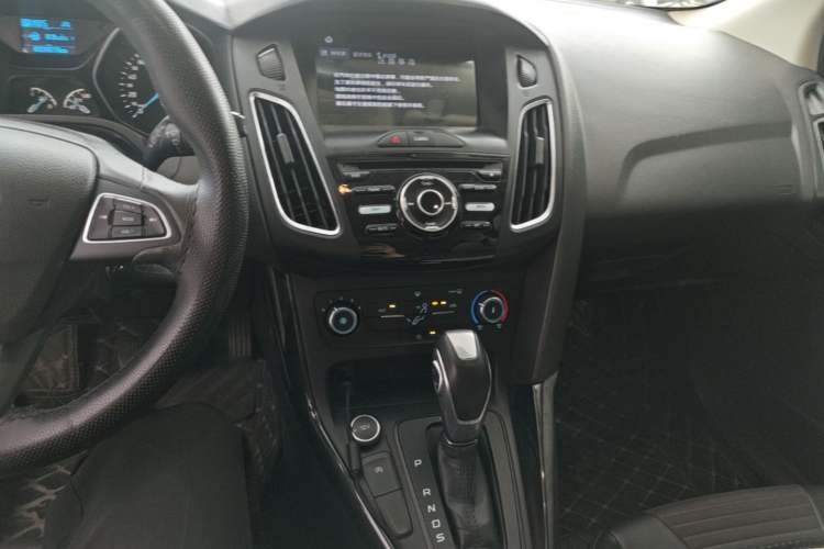 Used Ford Focus 2020 Hatchback Classic 1.5L Automatic Trendy Model Audio And AC Panel