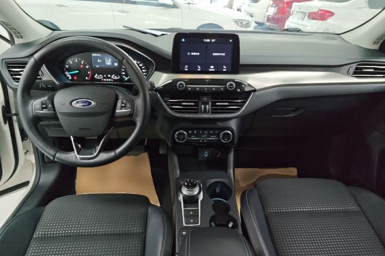 Used Ford Focus 2020 Hatchback EcoBoost 180 Automatic Trend Edition Center Console
