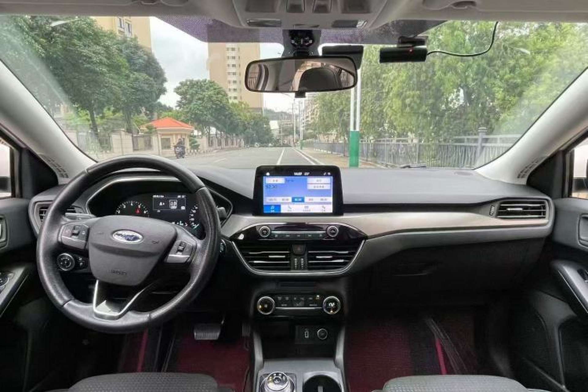Used Ford Focus 2020 Sedan EcoBoost 180 Automatic Trend Edition Center Console