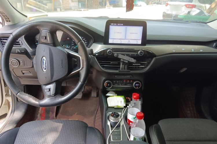 Used Ford Focus 2020 Sedan EcoBoost 180 Automatic Trend Edition Center Console