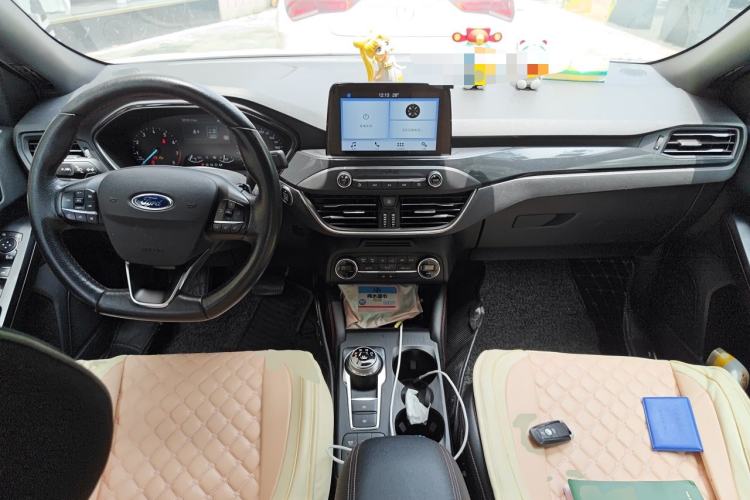 Used Ford Focus 2020 Sedan EcoBoost 180 Automatic ST Line Center Console