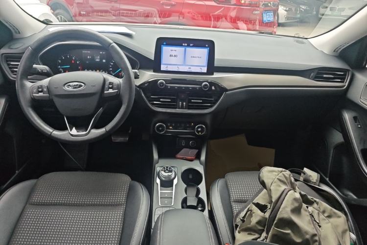Used Ford Focus 2020 Hatchback EcoBoost 180 Automatic Trend Edition Center Console