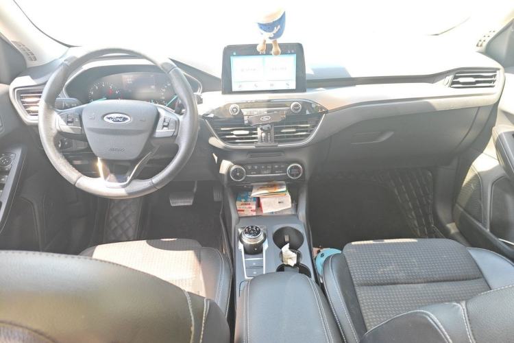 Used Ford Focus 2020 Hatchback EcoBoost 180 Automatic Trend Edition Center Console
