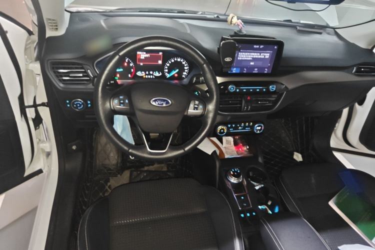 Used Ford Focus 2020 Hatchback EcoBoost 180 Automatic Trend Edition Center Console