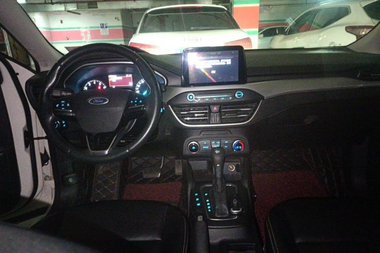 Used Ford Focus 2020 Sedan 1.5L Automatic Sharp Edition Center Console