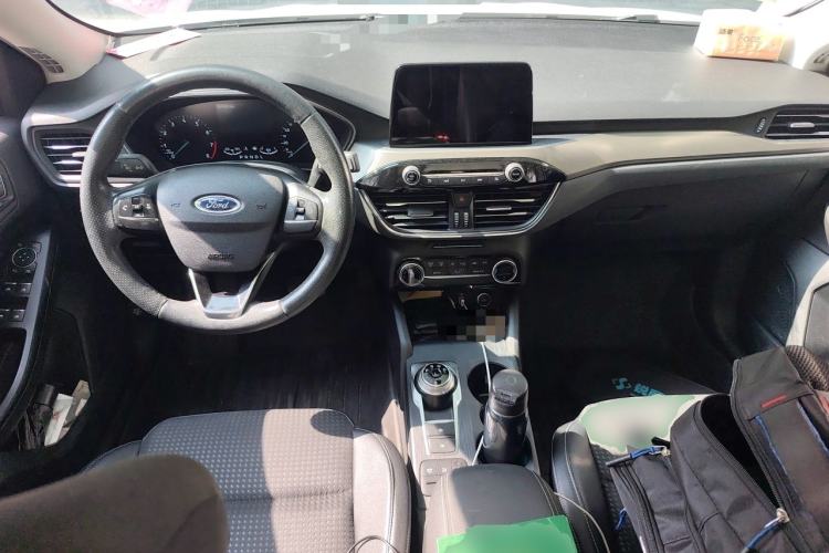 Used Ford Focus 2020 Sedan EcoBoost 180 Automatic Trend Edition Center Console
