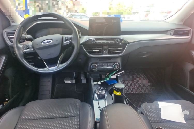 Used Ford Focus 2020 Sedan EcoBoost 180 Automatic Trend Edition Center Console