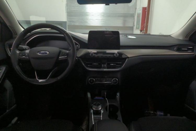Used Ford Focus 2020 Sedan EcoBoost 180 Automatic Trend Edition Center Console