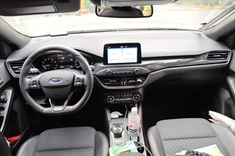 Used Ford Focus 2020 Hatchback EcoBoost 180 Automatic ST Line Center Console
