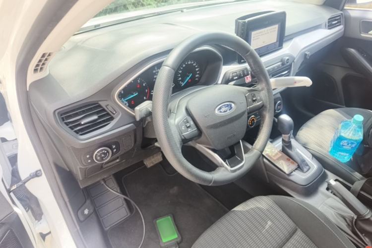 Used Ford Focus 2020 Hatchback 1.5L Automatic Sharp Edition Center Console
