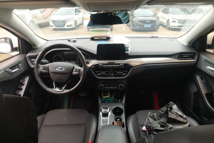 Used Ford Focus 2020 Sedan EcoBoost 180 Automatic Trend Edition Center Console