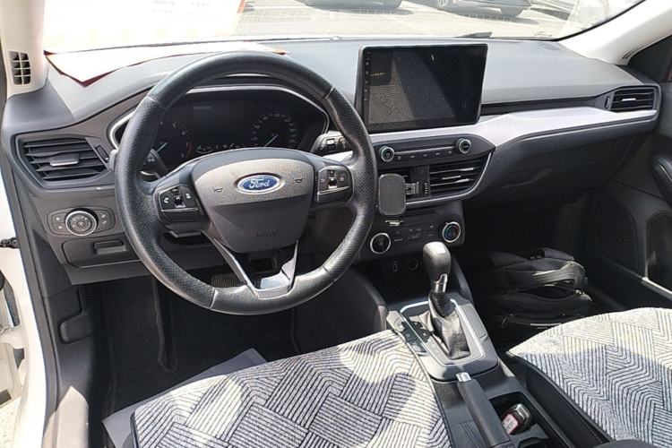 Used Ford Focus 2020 Hatchback 1.5L Automatic Sharp Edition Center Console