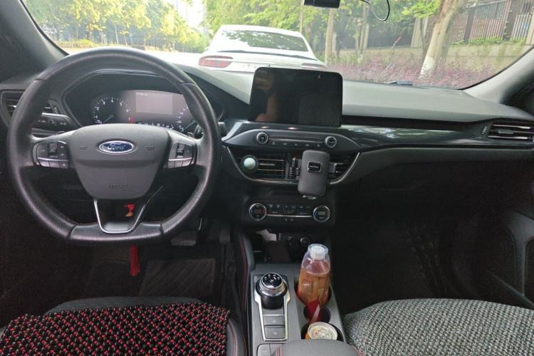 Used Ford Focus 2020 Sedan EcoBoost 180 Automatic ST Line Center Console