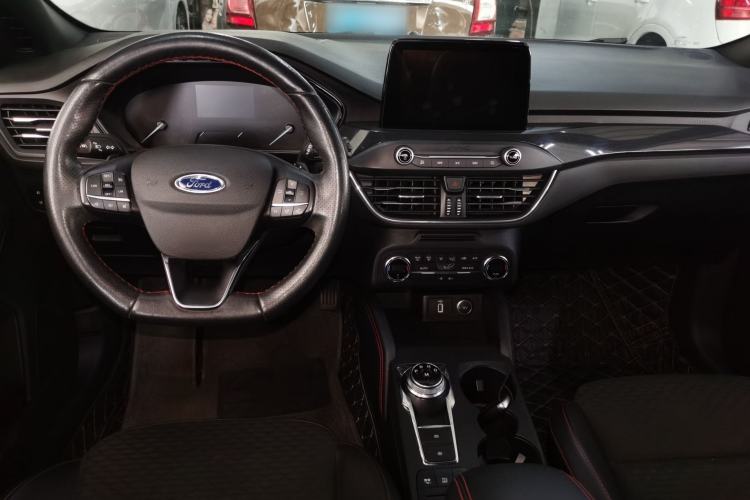 Used Ford Focus 2020 Hatchback EcoBoost 180 Automatic ST Line Center Console