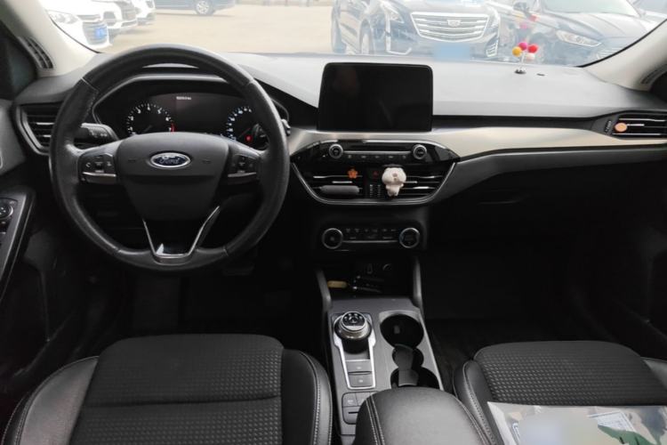 Used Ford Focus 2020 Hatchback EcoBoost 180 Automatic Trend Edition Center Console