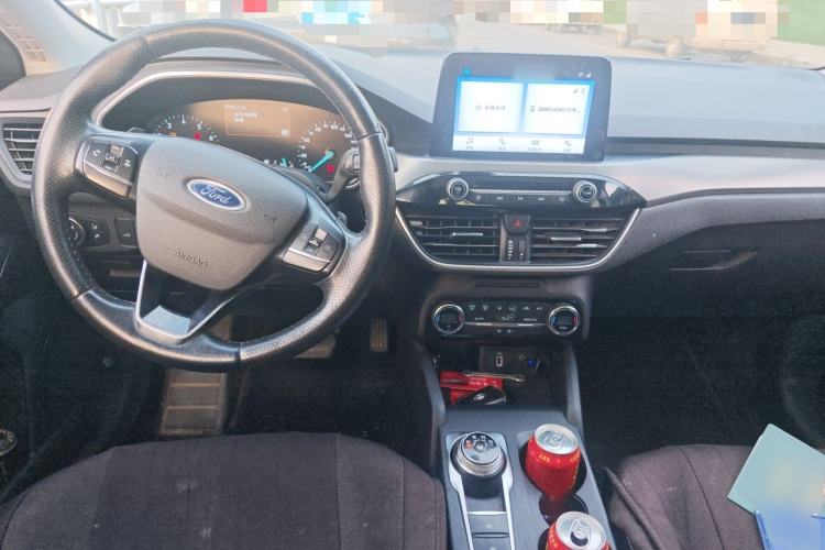 Used Ford Focus 2020 Sedan EcoBoost 180 Automatic Trend Edition Center Console