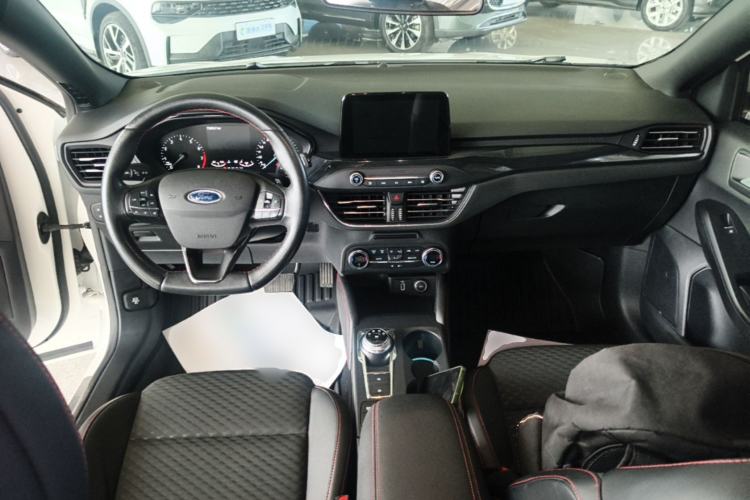 Used Ford Focus 2020 Hatchback EcoBoost 180 Automatic ST Line Center Console