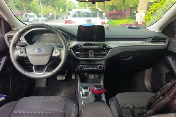 Used Ford Focus 2020 Sedan EcoBoost 180 Automatic Trend Edition Center Console