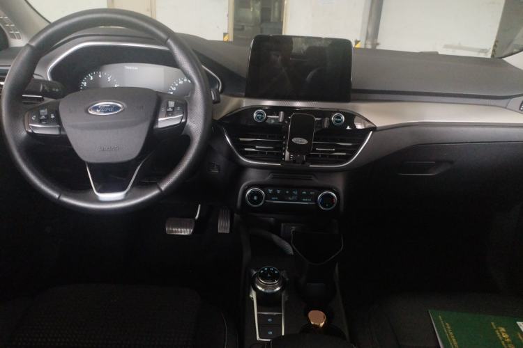 Used Ford Focus 2020 Sedan EcoBoost 180 Automatic Trend Edition Center Console