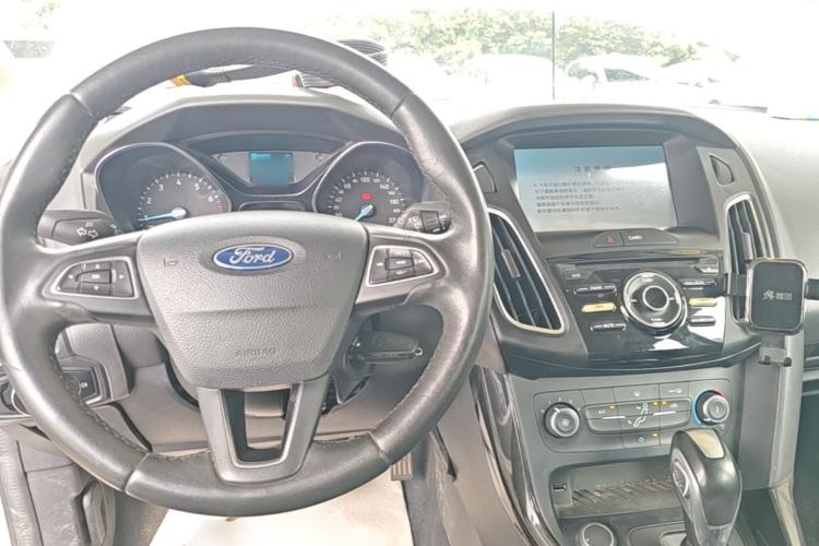 Used Ford Focus 2020 Hatchback Classic 1.5L Automatic Trendy Model Center Console