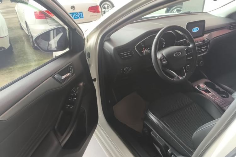 Used Ford Focus 2020 Sedan EcoBoost 180 Automatic Trend Edition Driver Seat