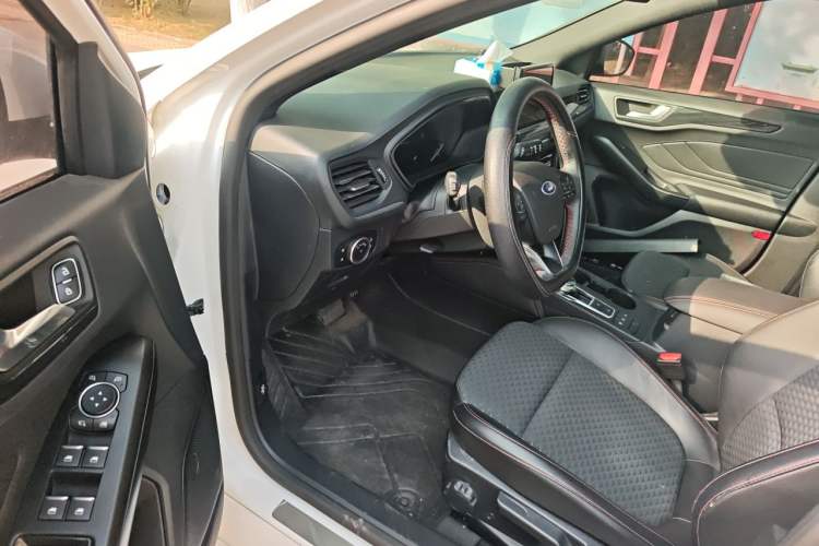 Used Ford Focus 2020 Hatchback EcoBoost 180 Automatic ST Line Driver Seat
