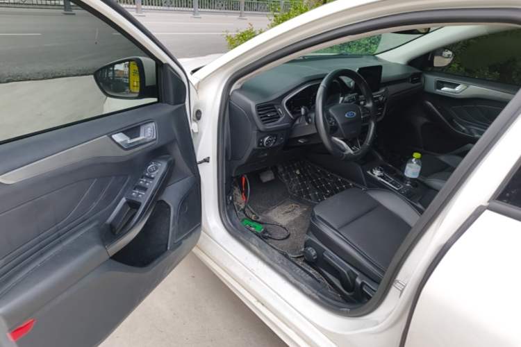 Used Ford Focus 2020 Sedan EcoBoost 180 Automatic Trend Edition Driver Seat