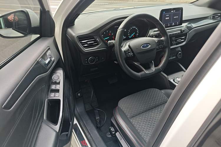 Used Ford Focus 2020 Sedan EcoBoost 180 Automatic ST Line Driver Seat
