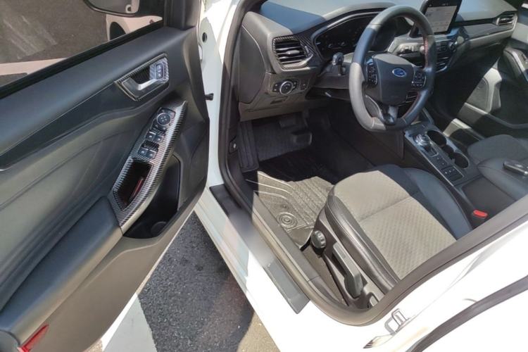 Used Ford Focus 2020 Sedan EcoBoost 180 Automatic ST Line Driver Seat