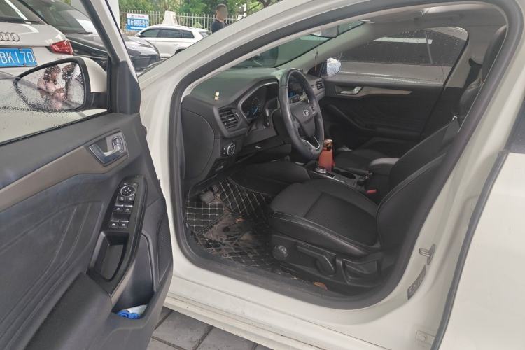 Used Ford Focus 2020 Hatchback EcoBoost 180 Automatic Trend Edition Driver Seat