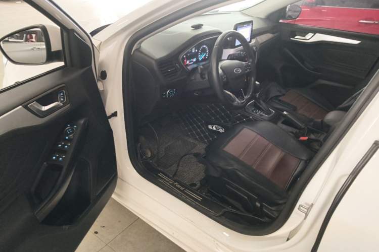 Used Ford Focus 2020 Hatchback 1.5L Automatic Sharp Edition Driver Seat