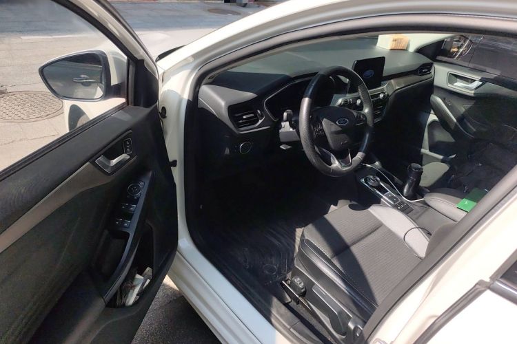 Used Ford Focus 2020 Sedan EcoBoost 180 Automatic Trend Edition Driver Seat