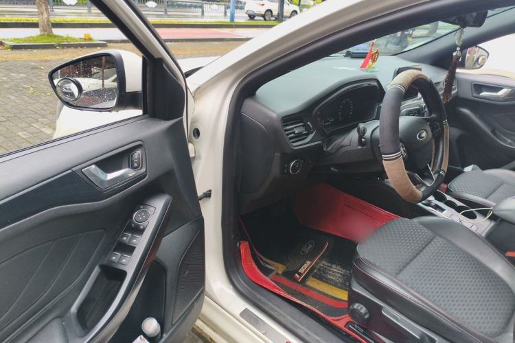 Used Ford Focus 2020 Sedan EcoBoost 180 Automatic ST Line Driver Seat