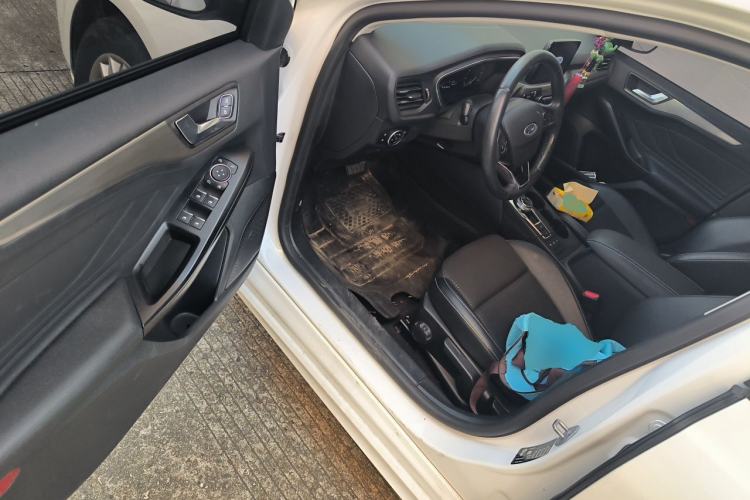 Used Ford Focus 2020 Sedan EcoBoost 180 Automatic Trend Edition Driver Seat