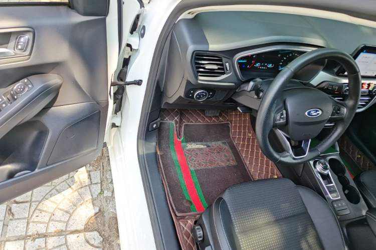 Used Ford Focus 2020 Sedan EcoBoost 180 Automatic Trend Edition Driver Seat