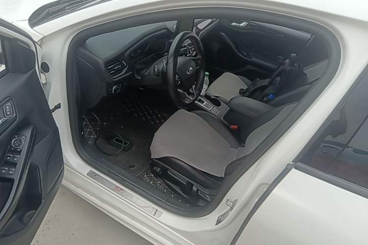 Used Ford Focus 2020 Sedan EcoBoost 180 Automatic ST Line Driver Seat