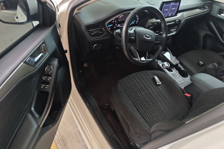 Used Ford Focus 2020 Sedan EcoBoost 180 Automatic Trend Edition Driver Seat