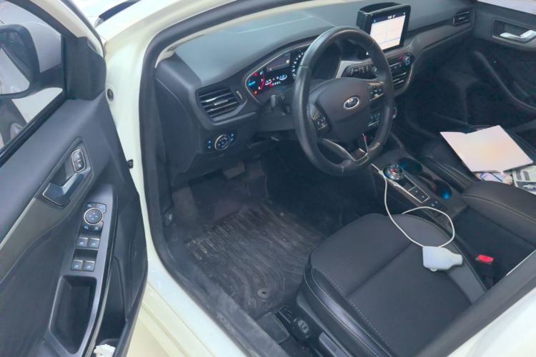 Used Ford Focus 2020 Hatchback EcoBoost 180 Automatic Trend Edition Driver Seat