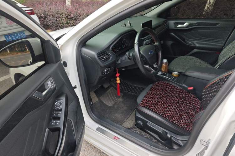 Used Ford Focus 2020 Sedan EcoBoost 180 Automatic ST Line Driver Seat