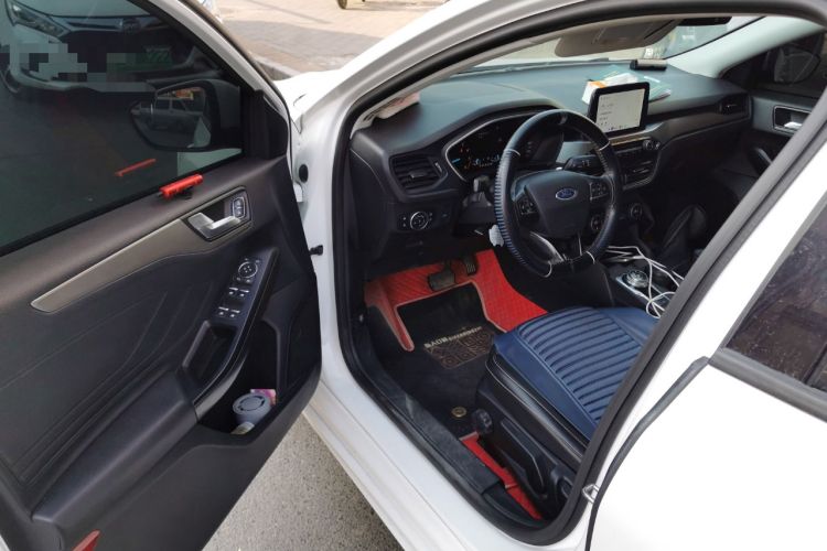 Used Ford Focus 2020 Sedan EcoBoost 180 Automatic Trend Edition Driver Seat