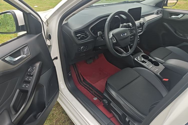 Used Ford Focus 2020 Sedan EcoBoost 180 Automatic Trend Edition Driver Seat