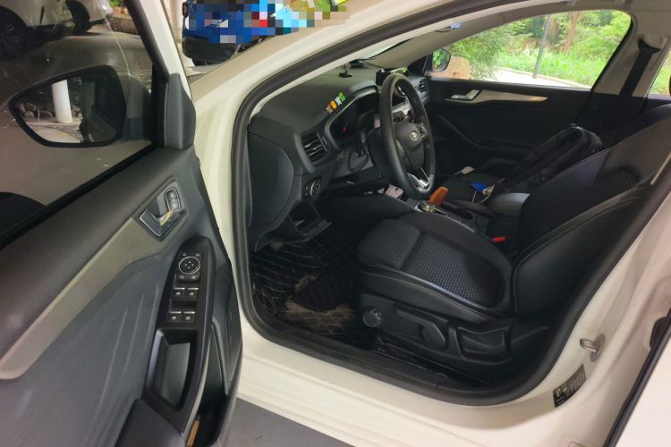 Used Ford Focus 2020 Hatchback EcoBoost 180 Automatic Trend Edition Driver Seat
