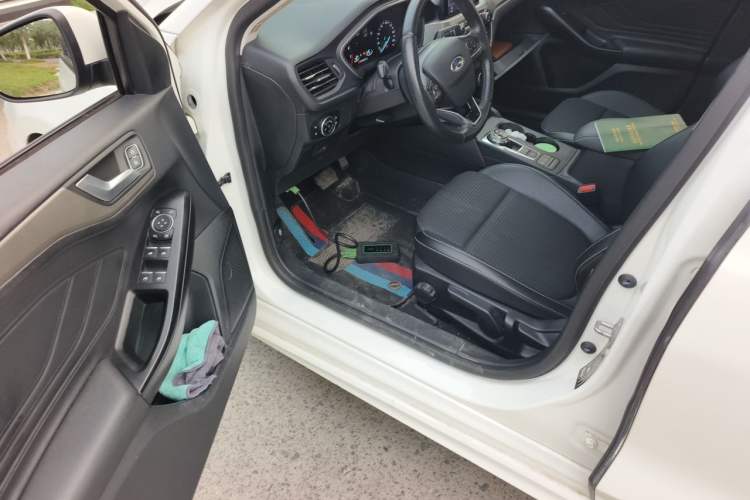 Used Ford Focus 2020 Sedan EcoBoost 180 Automatic Trend Edition Driver Seat