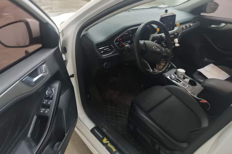 Used Ford Focus 2020 Sedan EcoBoost 180 Automatic Trend Edition Driver Seat