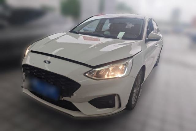 Ojetý Ford Focus 2020 Hatchback EcoBoost 180 Automatic Trend Edition