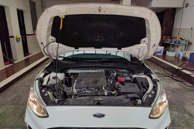 Used Ford Focus 2020 Sedan EcoBoost 180 Automatic Trend Edition Engine Bay