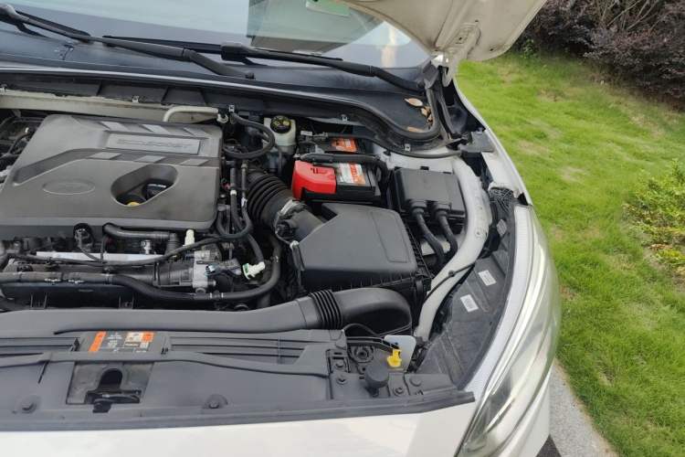 Used Ford Focus 2020 Sedan EcoBoost 180 Automatic Trend Edition Engine Bay Left